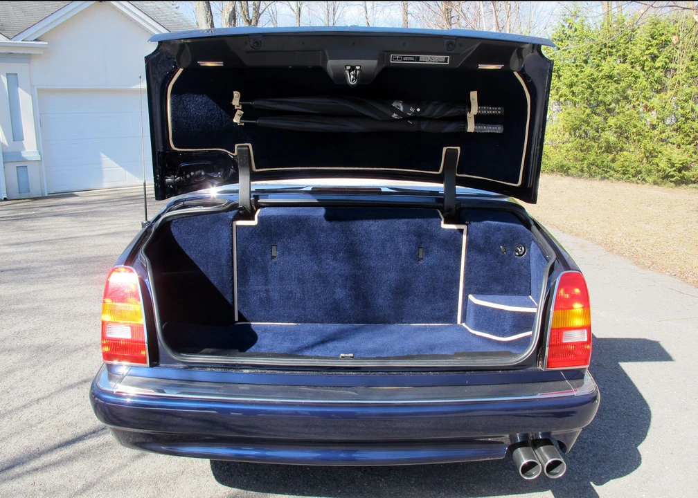 2001 Bentley Azure 1st Gen - Image 11 of 31