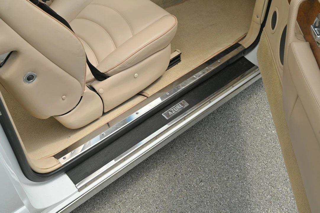 2001 Bentley Azure 1st Gen - Image 26 of 31