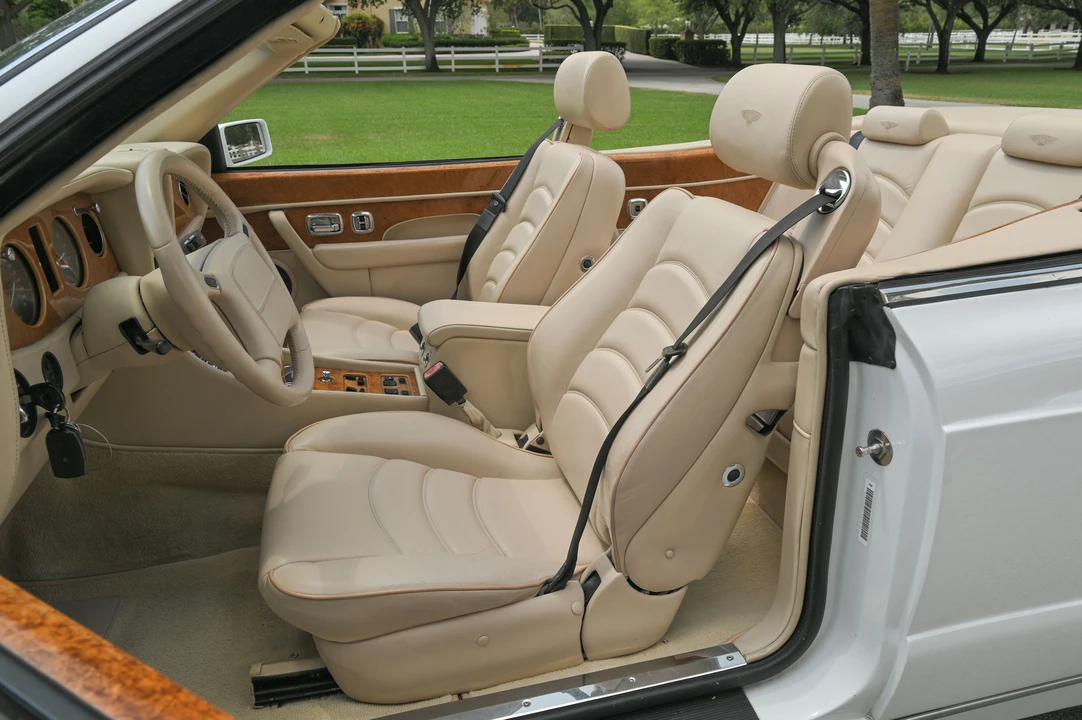2001 Bentley Azure 1st Gen - Image 19 of 31