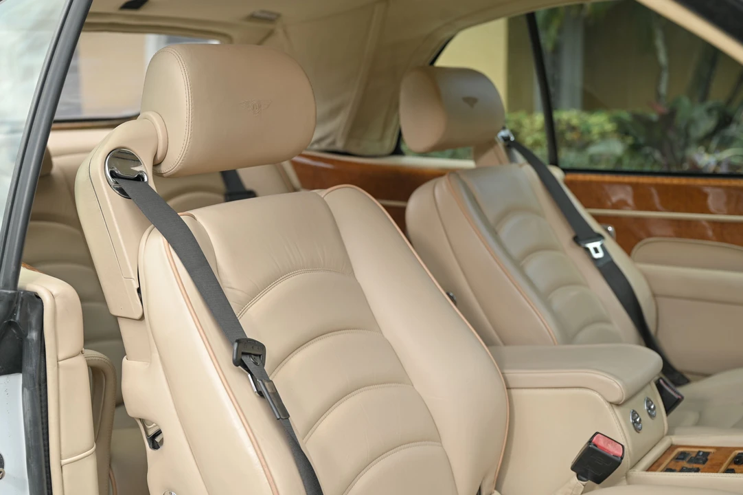 2001 Bentley Azure 1st Gen - Image 11 of 31