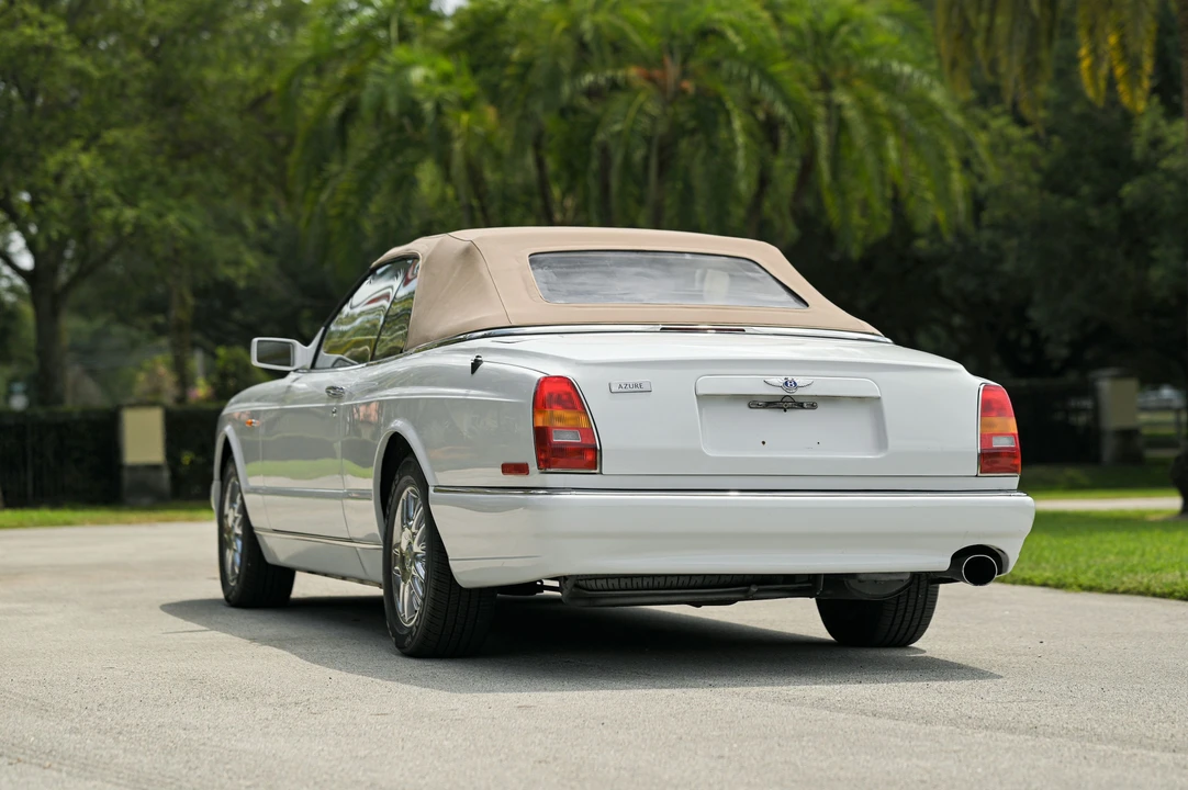 2001 Bentley Azure 1st Gen - Image 2 of 31