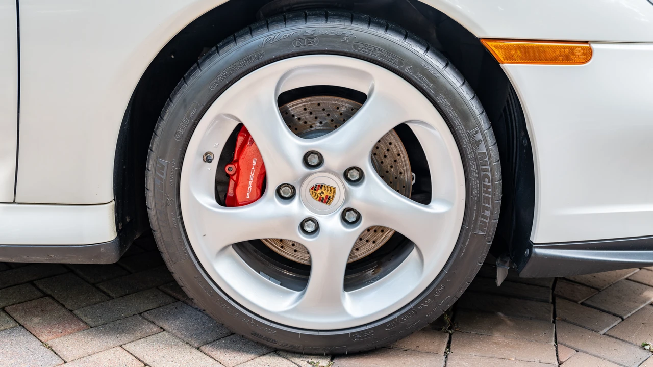 2001 Porsche 996 Turbo - Image 23 of 31