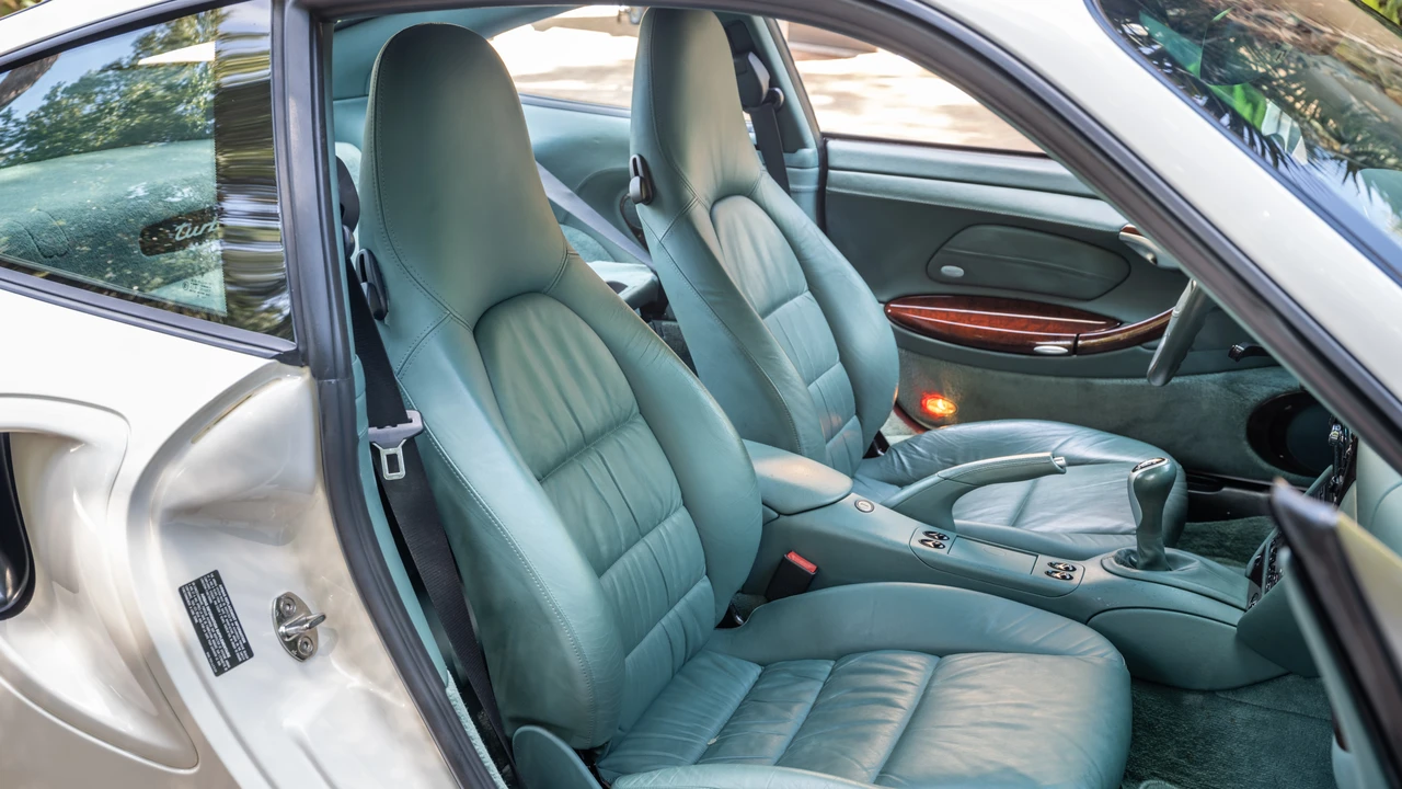 2001 Porsche 996 Turbo - Image 29 of 31
