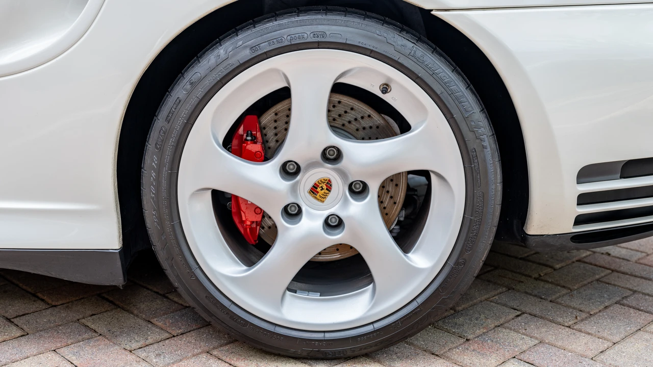 2001 Porsche 996 Turbo - Image 21 of 31