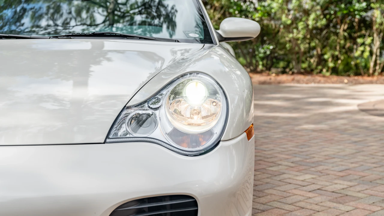 2001 Porsche 996 Turbo - Image 11 of 31