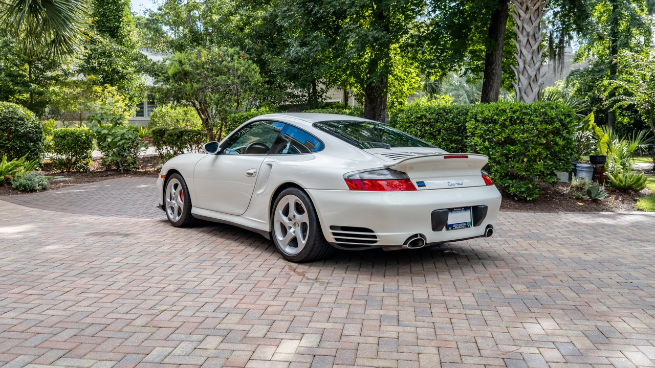 2001 Porsche 996 Turbo - Image 9 of 31