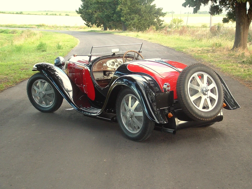 2001 Bugatti - Image 7 of 7