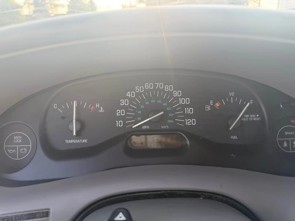 2001 Buick Century - Image 9 of 10