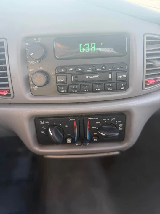 2001 Buick Century - Image 8 of 10