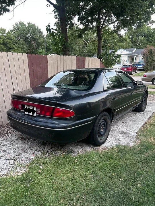 2001 Buick Century - Image 3 of 6