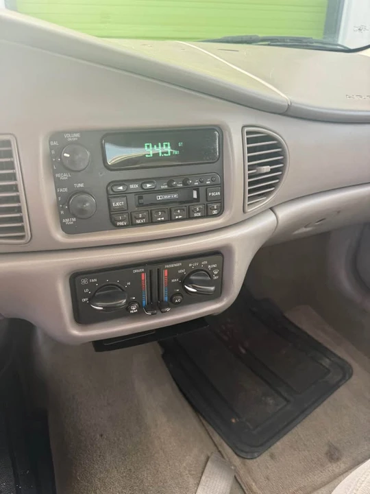 2001 Buick Century - Image 6 of 9
