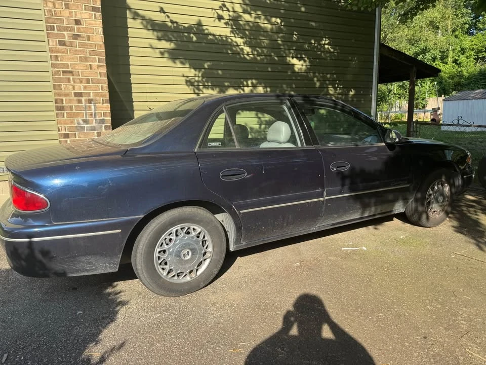 2001 Buick Century - Image 11 of 11