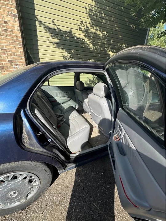 2001 Buick Century - Image 6 of 11