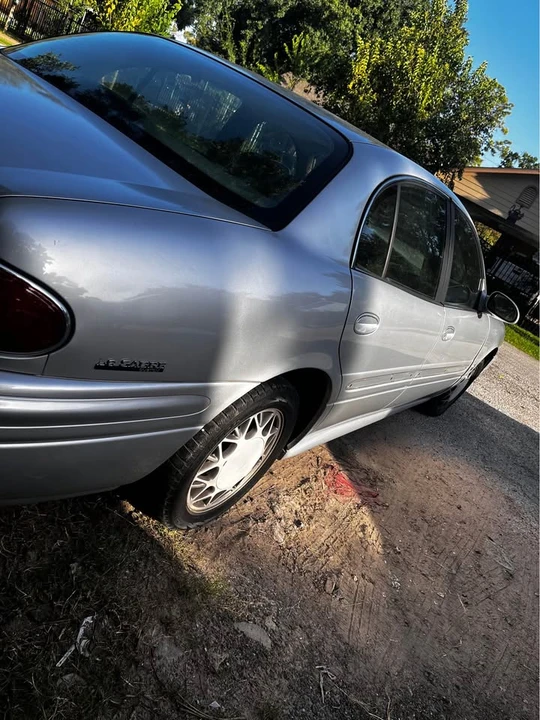 2001 Buick LeSabre - Image 2 of 3
