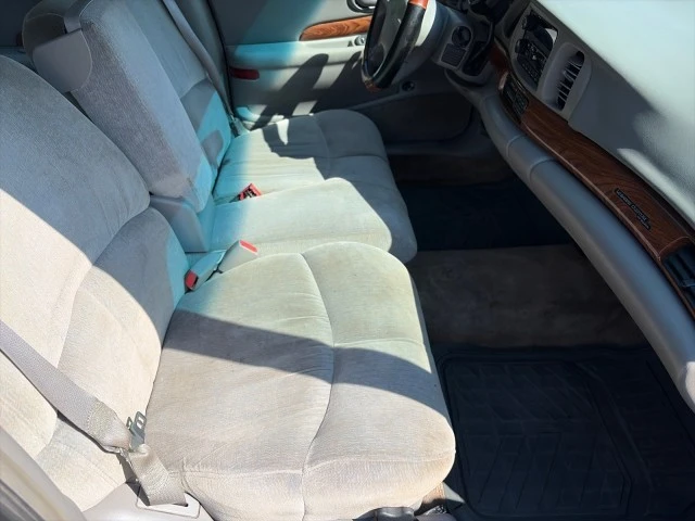 2001 Buick LeSabre - Image 23 of 31