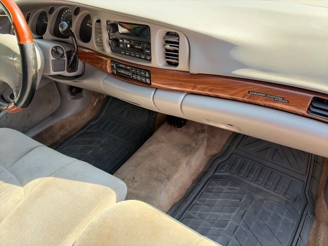 2001 Buick LeSabre - Image 24 of 31