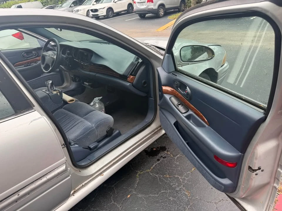 2001 Buick LeSabre - Image 9 of 15