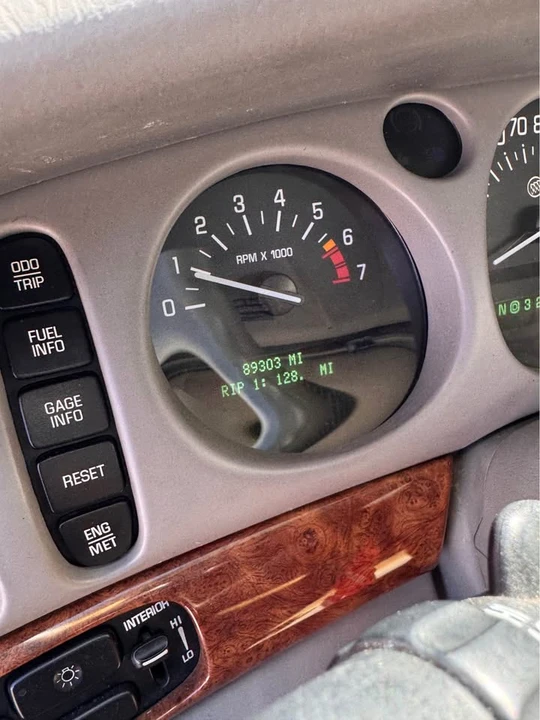 2001 Buick LeSabre - Image 5 of 10