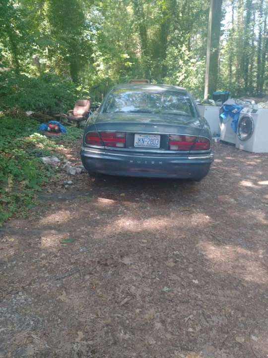 2001 Buick Park Avenue - Image 3 of 4