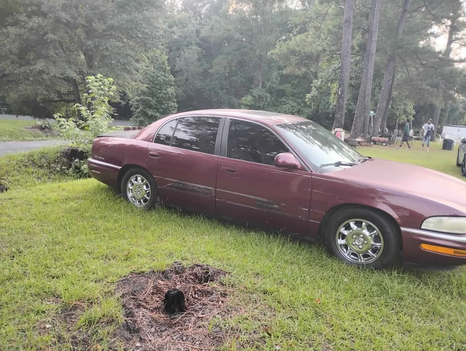 2001 Buick Park Avenue - Image 2 of 4