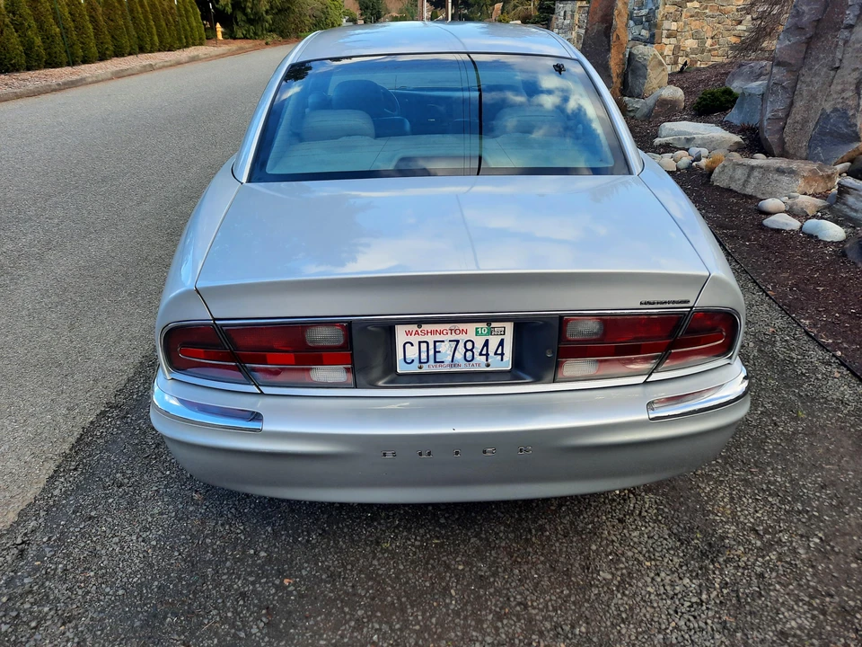 2001 Buick Park Avenue - Image 11 of 31