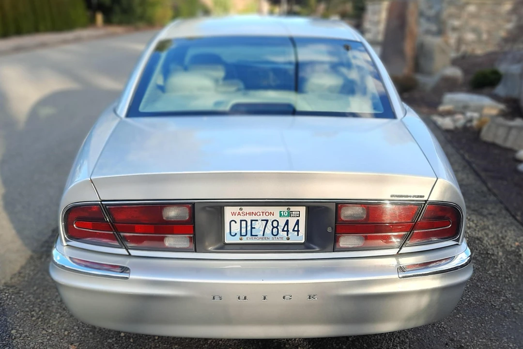 2001 Buick Park Avenue - Image 5 of 31