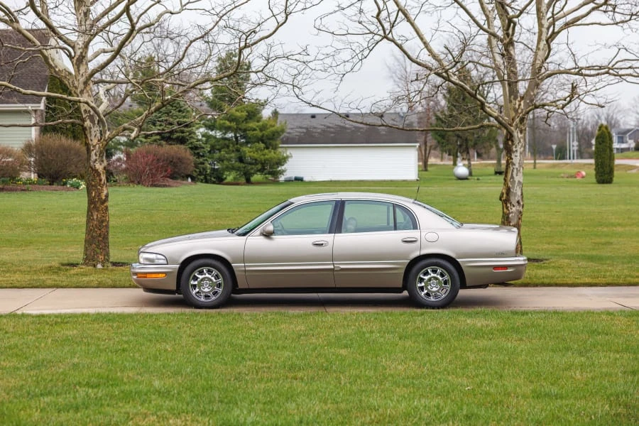 2001 Buick Park Avenue - Image 2 of 31