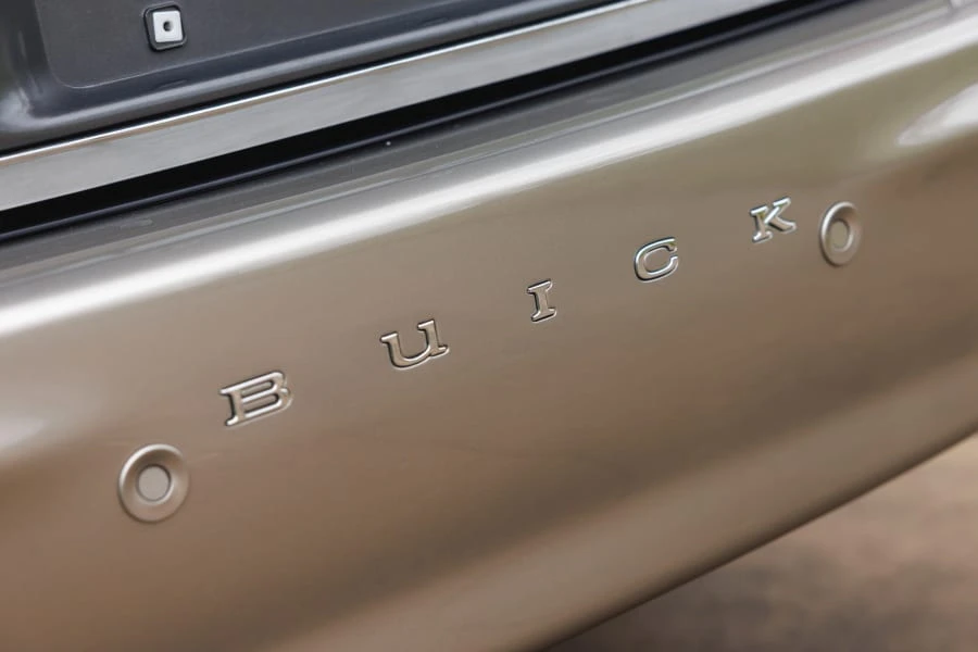 2001 Buick Park Avenue - Image 7 of 31