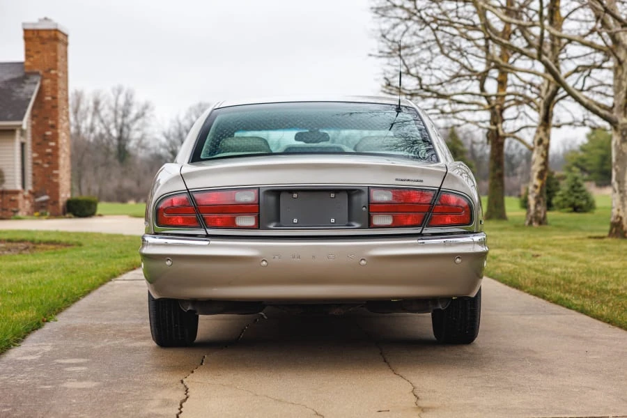 2001 Buick Park Avenue - Image 5 of 31