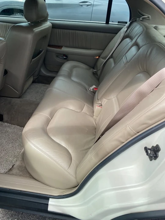 2001 Buick Park Avenue - Image 17 of 18