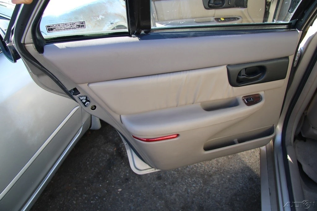 2001 Buick Regal - Image 18 of 21