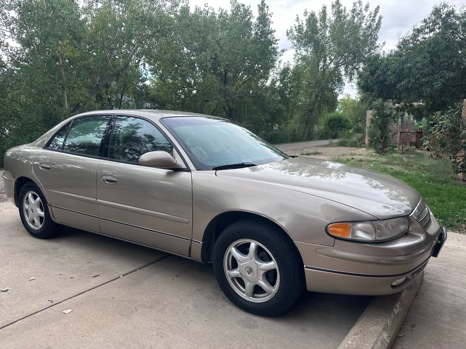 2001 Buick Regal - Image 3 of 12