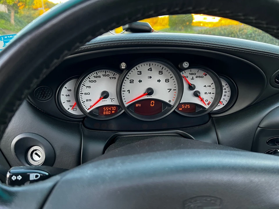 2001 Porsche 996 Carrera - Image 10 of 10