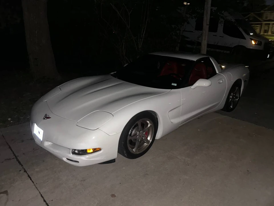 2001 Chevrolet Corvette C5 - Image 2 of 9