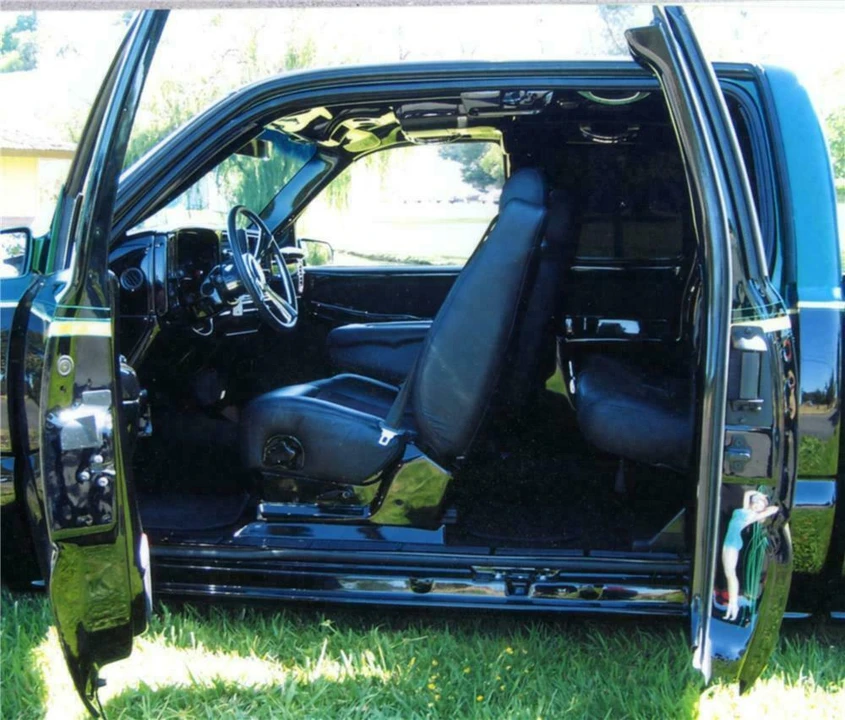 2001 Chevrolet Silverado 1st Gen - Image 3 of 4