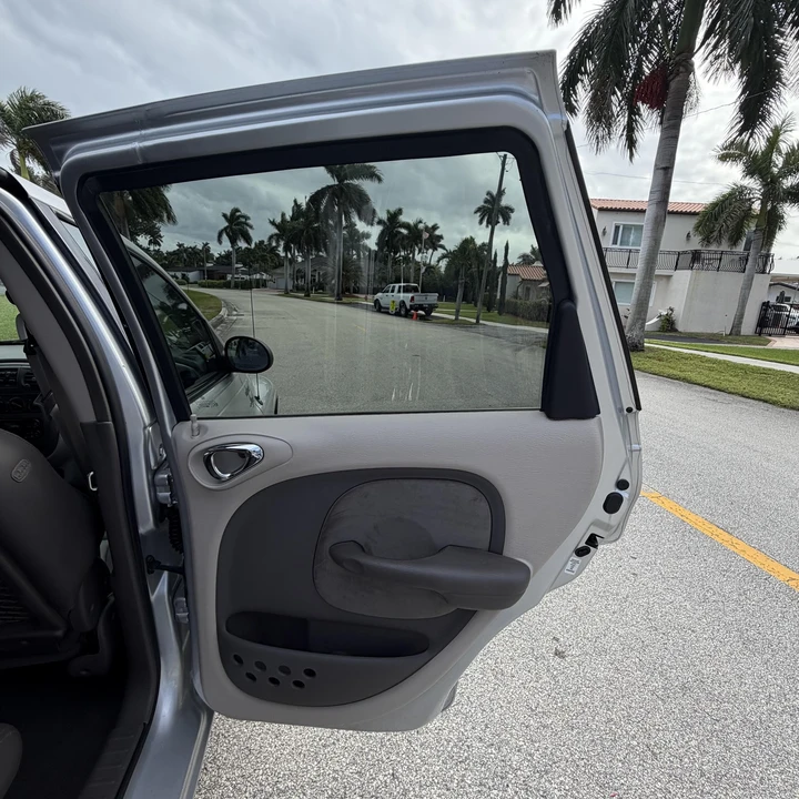 2001 Chrysler PT Cruiser - Image 14 of 21