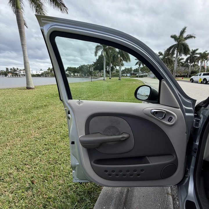 2001 Chrysler PT Cruiser - Image 16 of 21