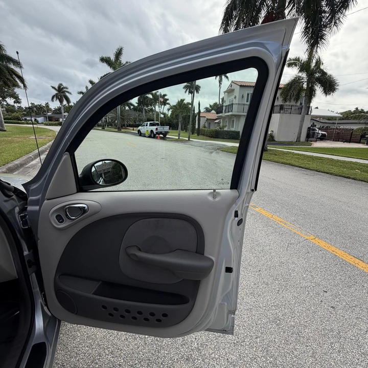2001 Chrysler PT Cruiser - Image 13 of 21