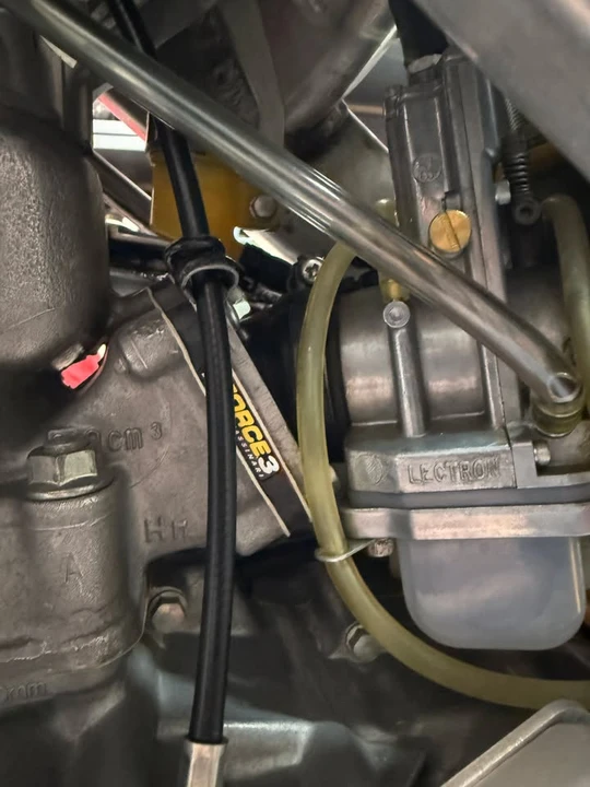 2001 Honda CR - Image 5 of 8