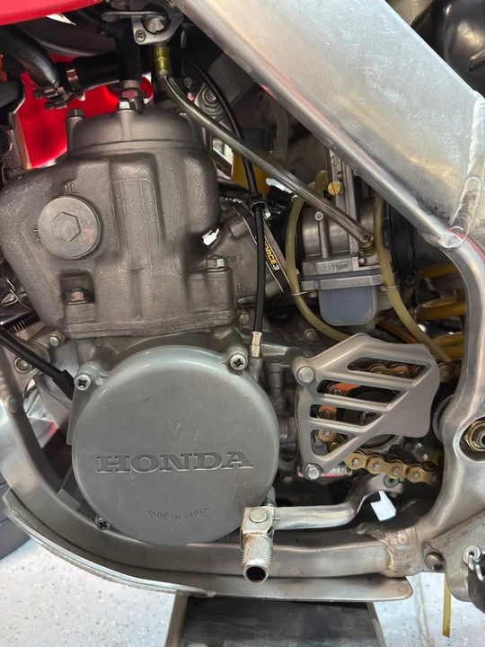 2001 Honda CR - Image 6 of 8