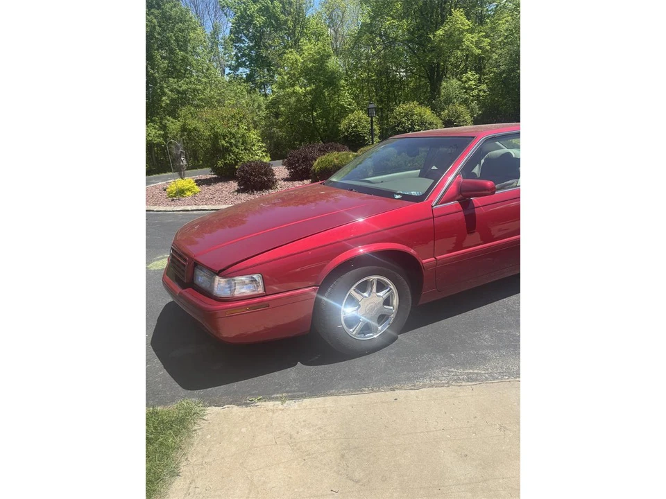 2001 Cadillac CTS - Image 2 of 27