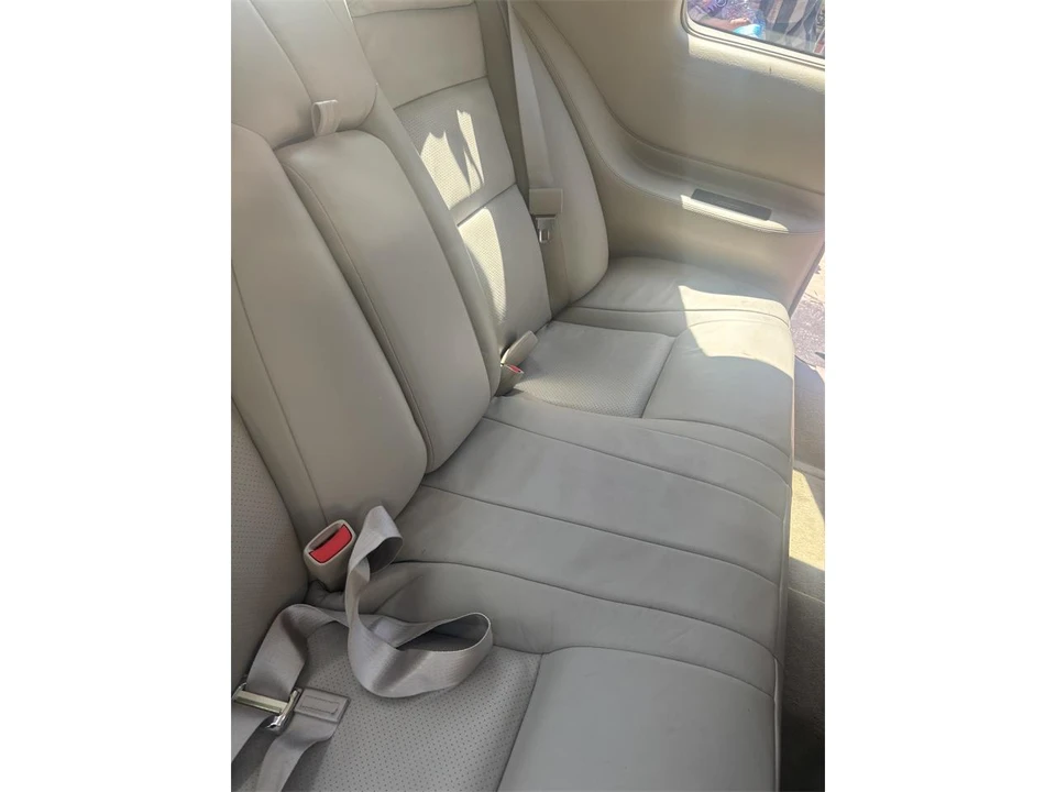 2001 Cadillac CTS - Image 8 of 27