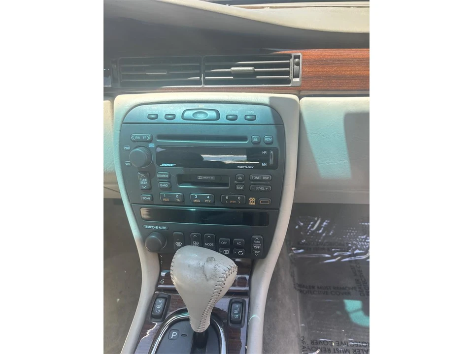 2001 Cadillac CTS - Image 11 of 27