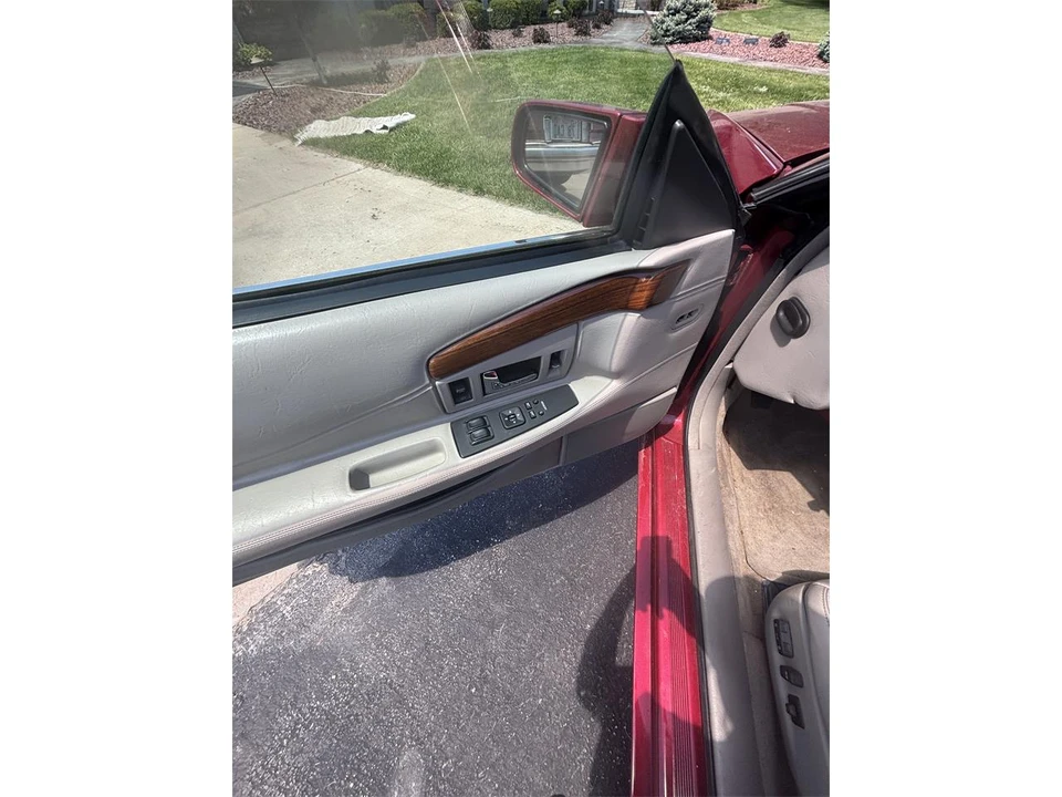 2001 Cadillac CTS - Image 27 of 27