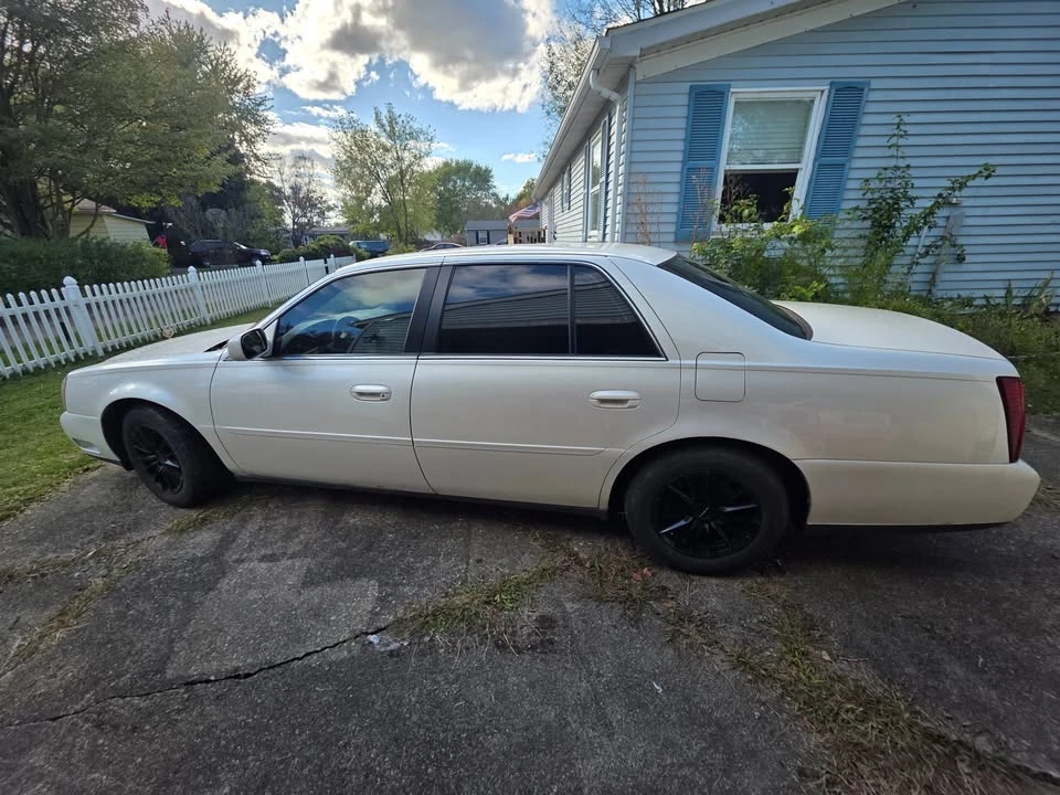 2001 Cadillac DeVille 8th Gen - Image 3 of 10