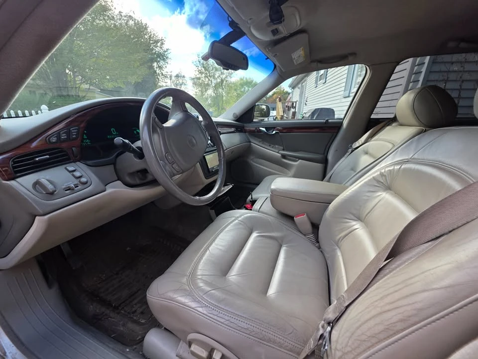 2001 Cadillac DeVille 8th Gen - Image 5 of 10