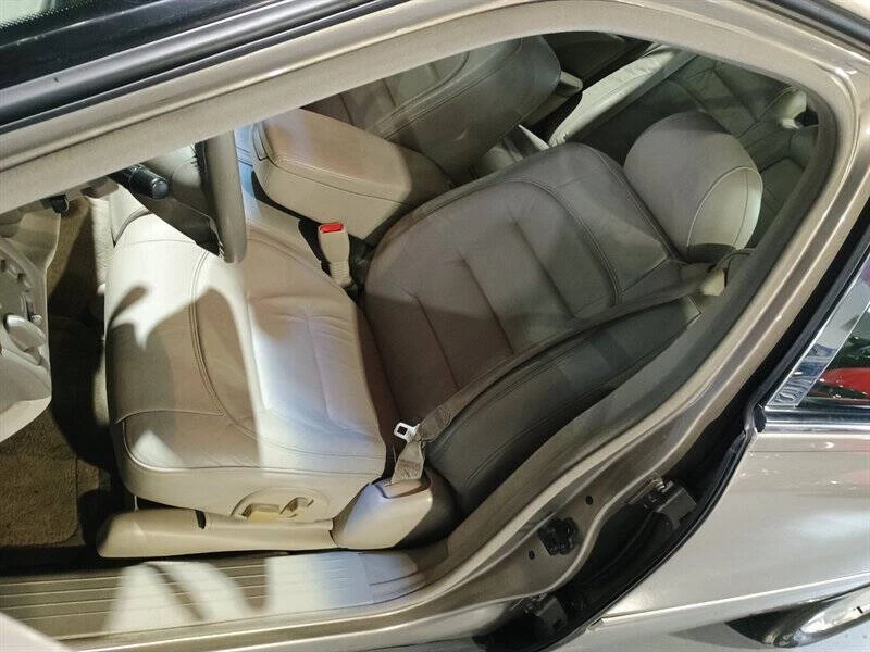 2001 Cadillac DeVille 8th Gen - Image 30 of 31