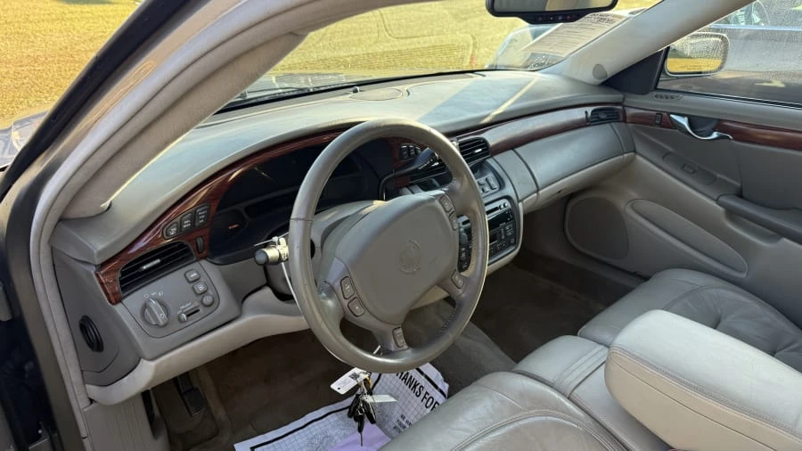 2001 Cadillac DeVille 8th Gen - Image 6 of 9