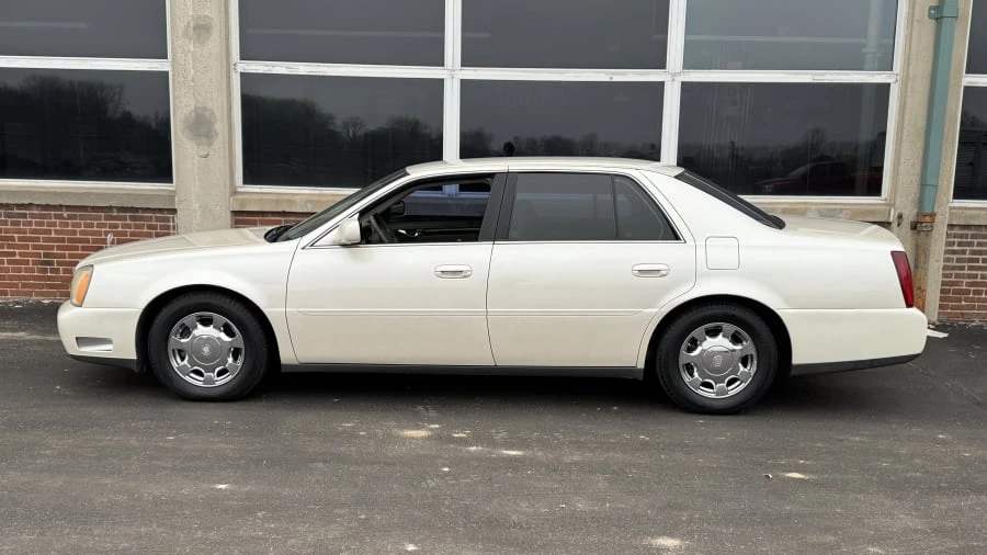 2001 Cadillac DeVille 8th Gen - Image 2 of 11