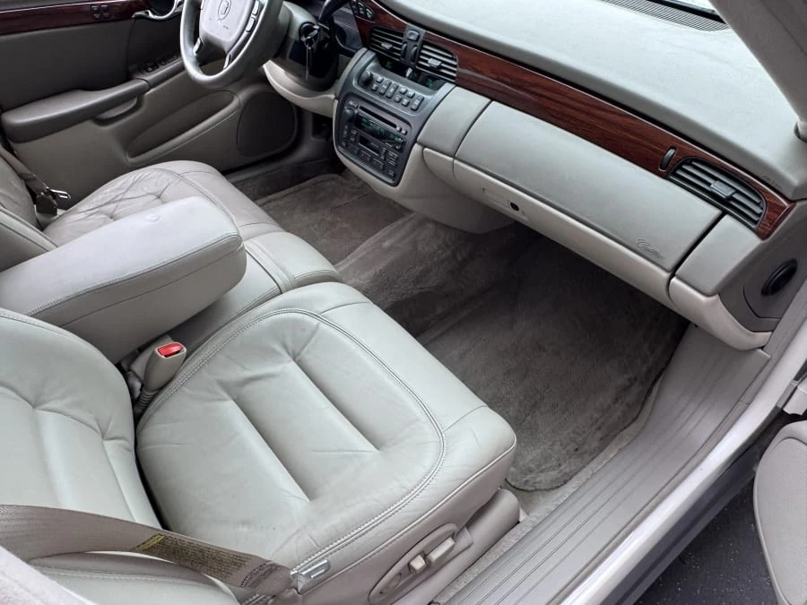 2001 Cadillac DeVille 8th Gen - Image 8 of 11